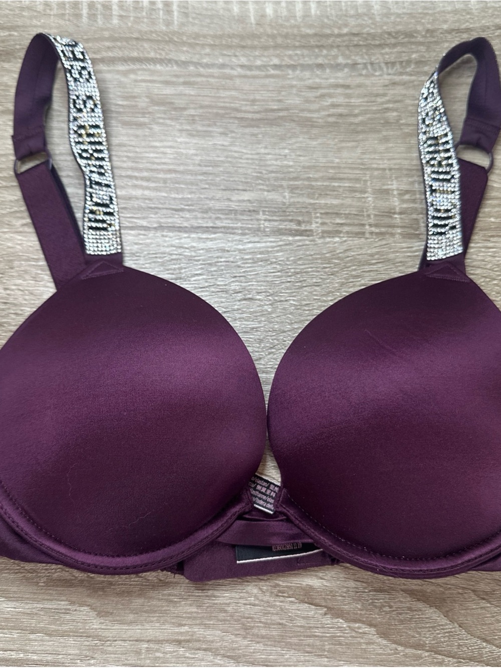 Victoria’s Secret Very Sexy Push-Up  Spell Out Straps  32C Missing Some Stones